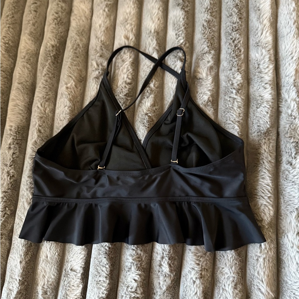 Black Ruffled Crop Top - Picture 6 of 9